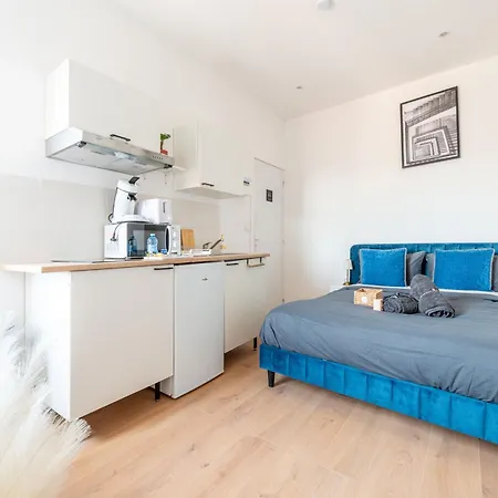 Apartment Everman 02100 *