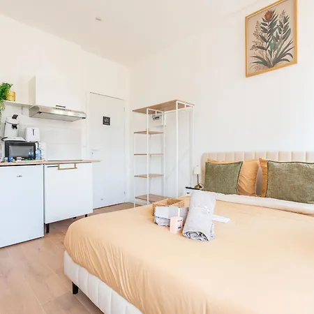 Apartment Everman 02100 *